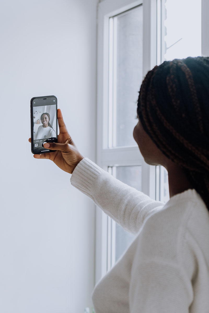 Using Natural Light for Visual Content in Marketing